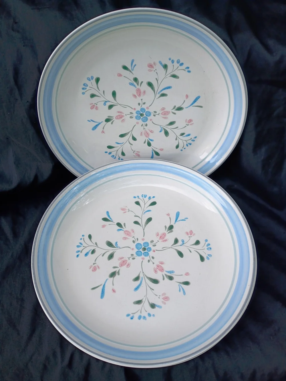 Set if Six (6) Vtg Fascino by Yamaka 10.5